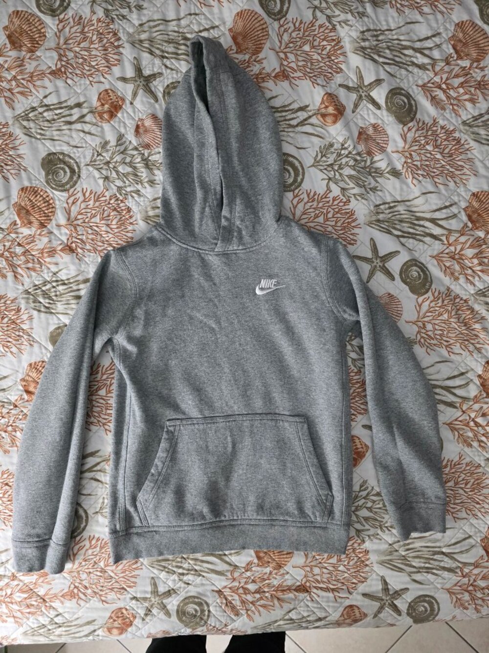 Nike Sportswear Club Fleece Hoodie Youth L Heather Gray Pullover Kangaroo Pocket